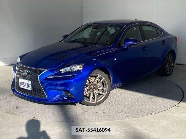 Lexus IS 2015-10 210688-4