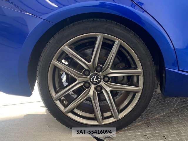 Lexus IS 2015-10 210688-17