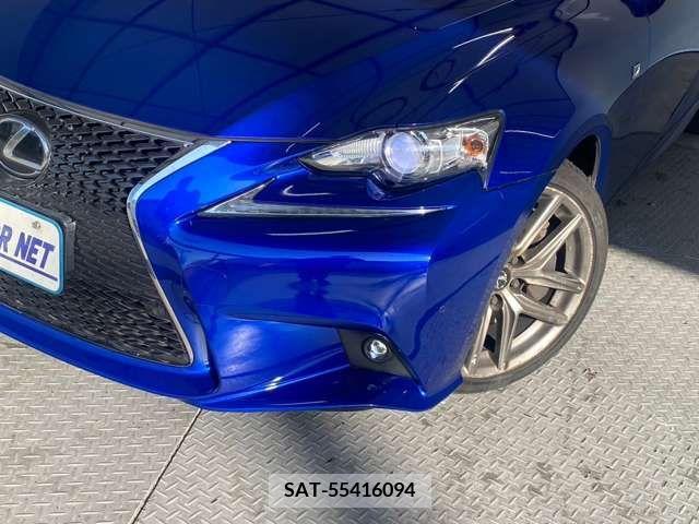 Lexus IS 2015-10 210688-5