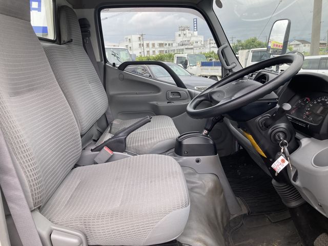 Toyota DYNA TRUCK 2019-04 2472-8