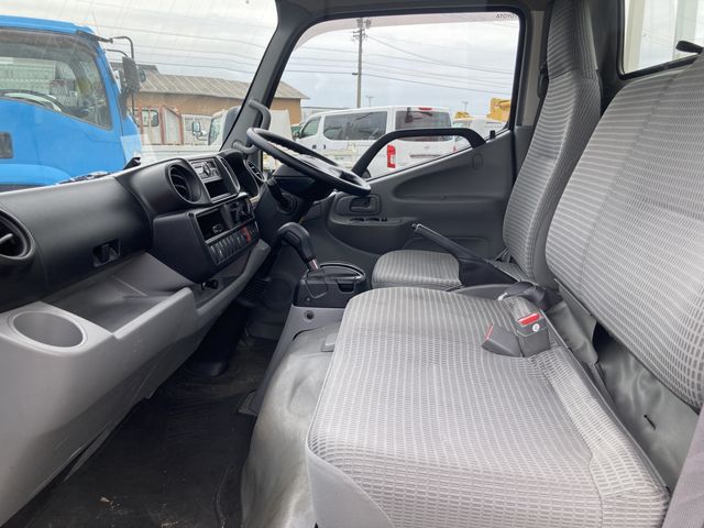Toyota DYNA TRUCK 2019-04 2472-9