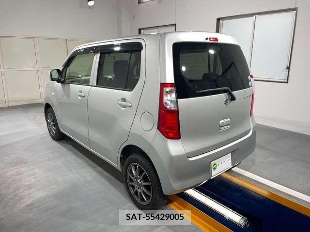 Suzuki WAGON R 2015-12 289938-5