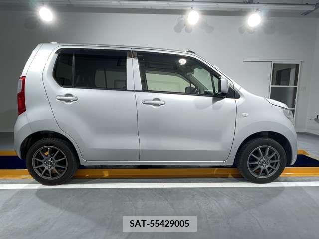 Suzuki WAGON R 2015-12 289938-8