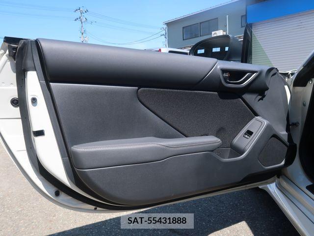 Toyota 86 2021-12 271134-11