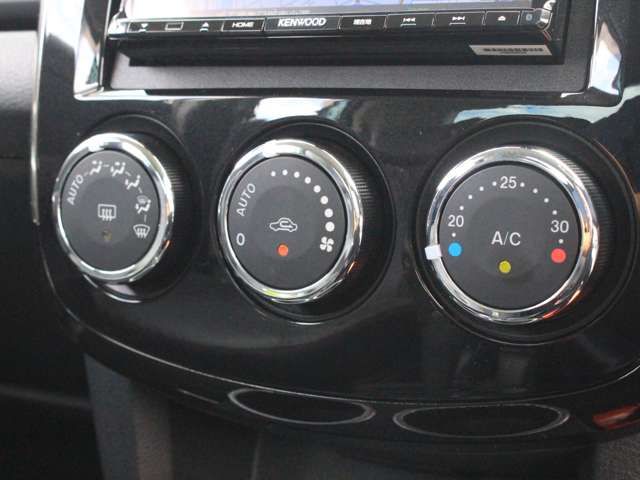Mazda VERISA 2014-08 12233-14