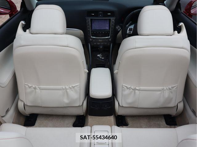 Lexus IS 2011-02 218282-11