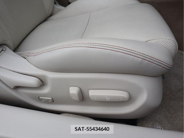 Lexus IS 2011-02 218282-18