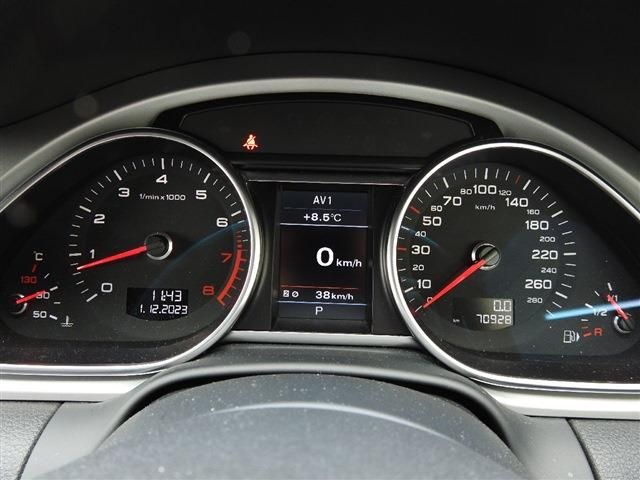 Audi Q7 2011-09 184485-25