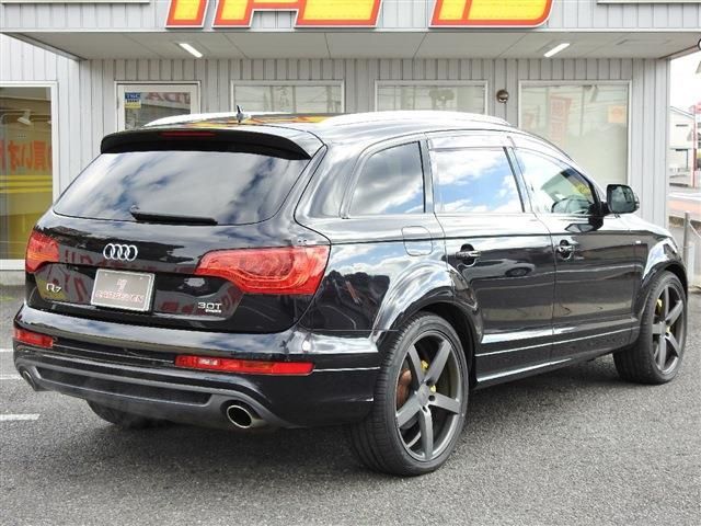 Audi Q7 2011-09 184485-4