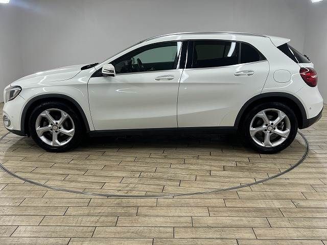 Mercedes Benz GLA-CLASS 2017-05 11268-13
