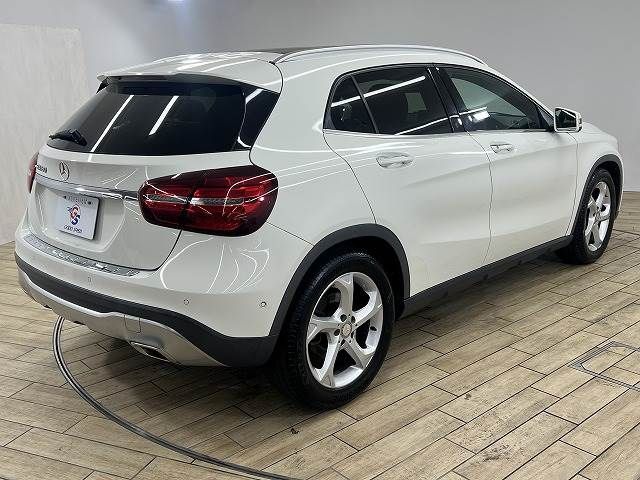 Mercedes Benz GLA-CLASS 2017-05 11268-16