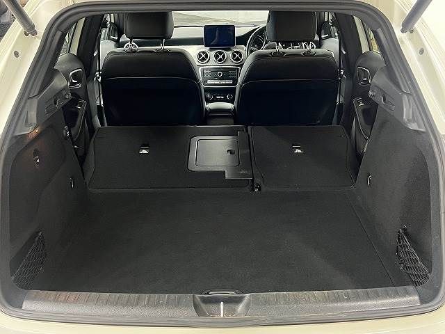 Mercedes Benz GLA-CLASS 2017-05 11268-10