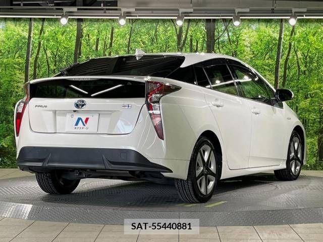Toyota PRIUS 2018-06 366579-17