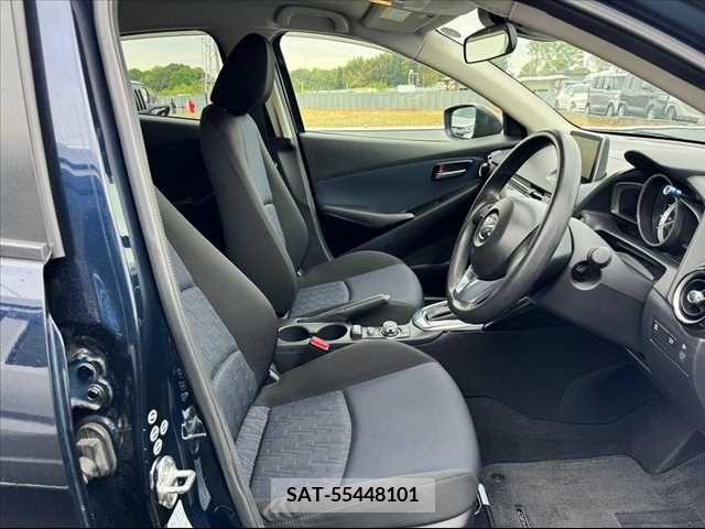 Mazda DEMIO 2014-11 267866-15