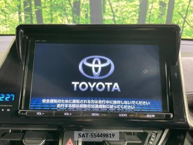 Toyota C-HR 2017-06 322982-3