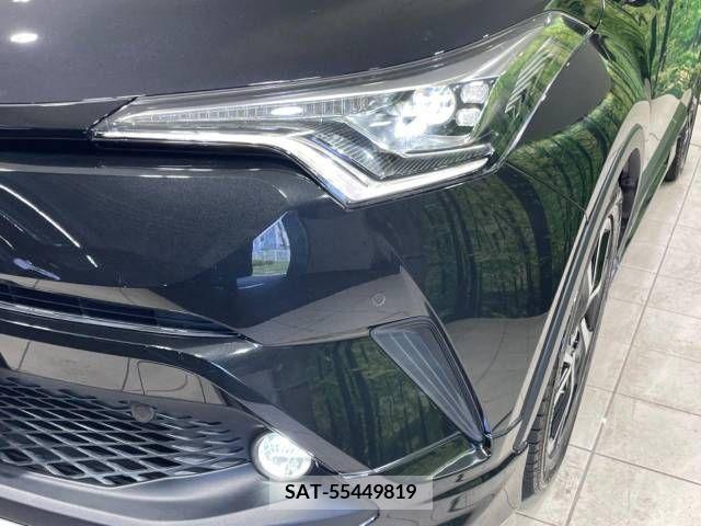 Toyota C-HR 2017-06 322982-12