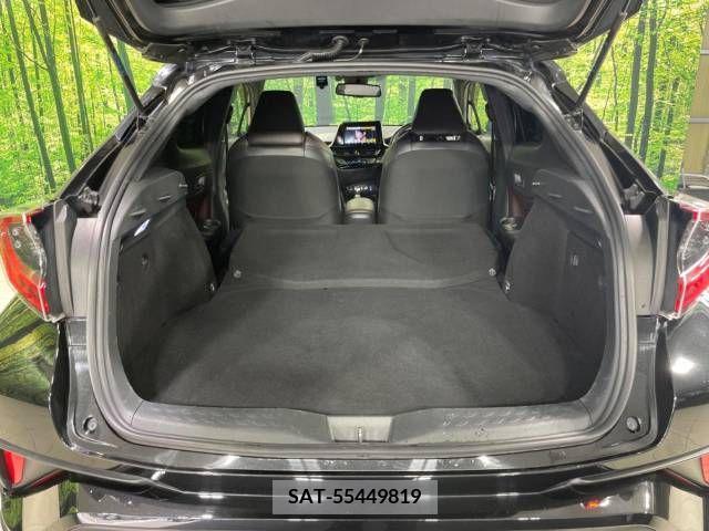 Toyota C-HR 2017-06 322982-10