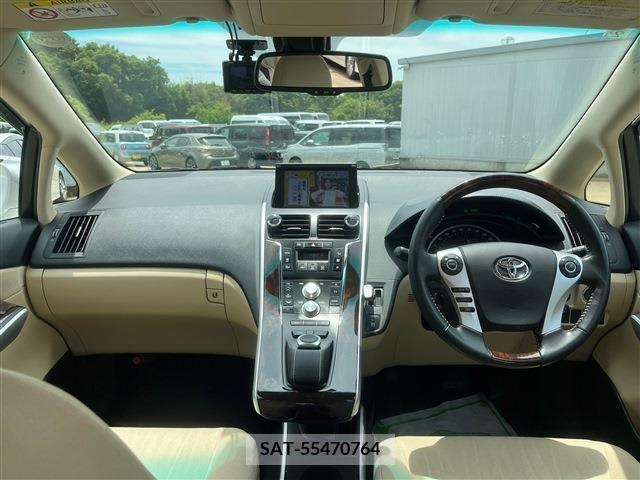 Toyota SAI 2015-08 300584-1