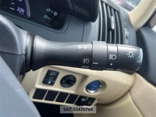 Toyota SAI 2015-08 300584-23