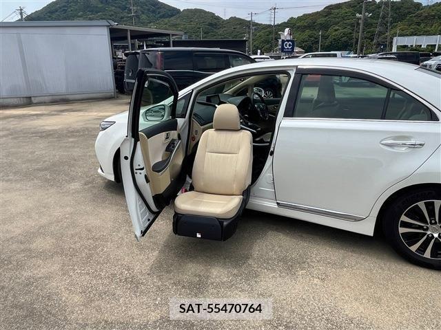 Toyota SAI 2015-08 300584-12