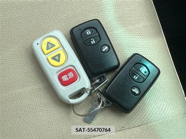 Toyota SAI 2015-08 300584-28