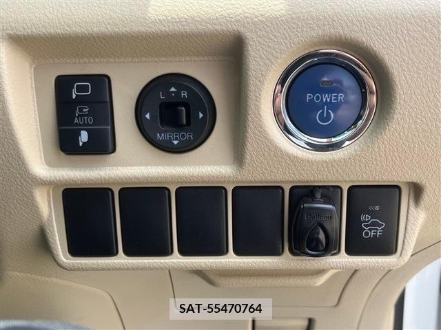 Toyota SAI 2015-08 300584-16