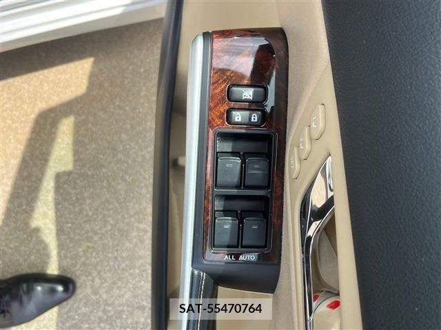 Toyota SAI 2015-08 300584-14