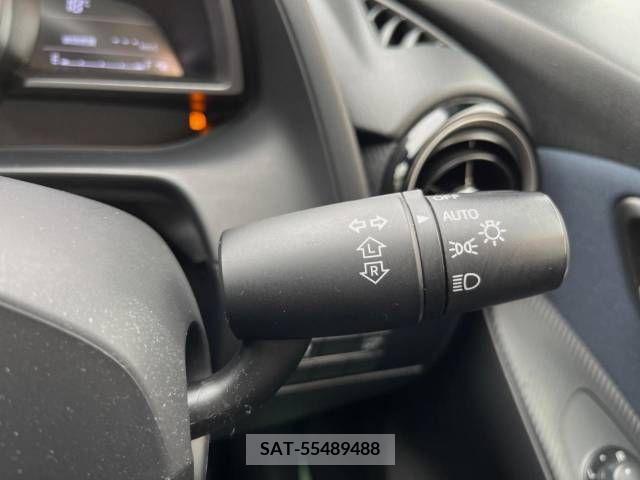 Mazda DEMIO 2016-07 301944-7