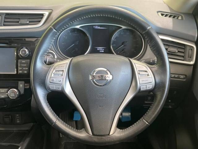 Nissan X-TRAIL 2016-03 193459-11