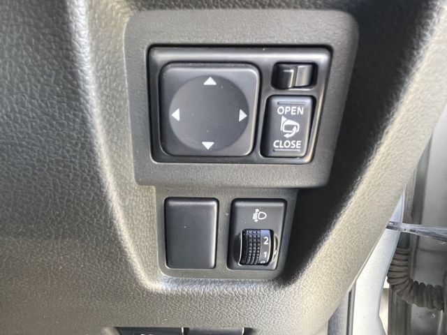 Nissan CUBE 2010-07 1863-12