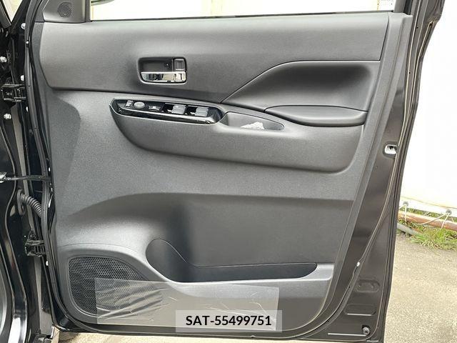 Mitsubishi DELICA MINI 2023-11 214767-10