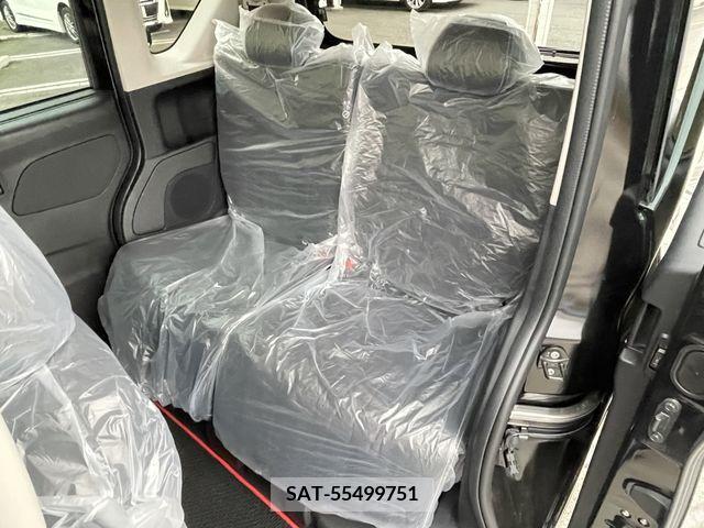 Mitsubishi DELICA MINI 2023-11 214767-15