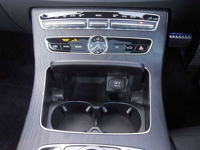 Mercedes Benz E-CLASS 2017-09 901-15