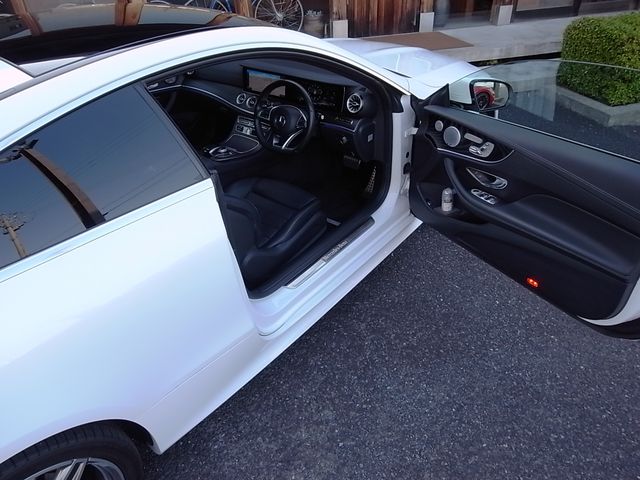 Mercedes Benz E-CLASS 2017-09 901-27