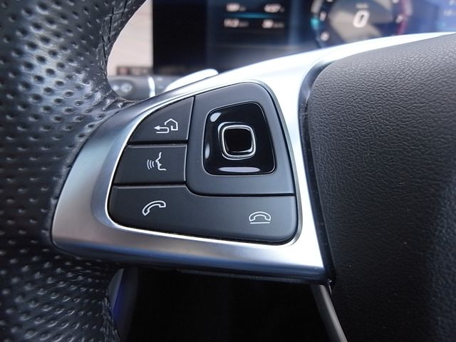Mercedes Benz E-CLASS 2017-09 901-12