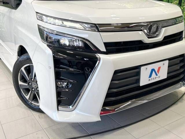 Toyota VOXY 2018-06 14337-12
