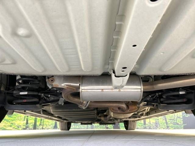 Toyota VOXY 2018-06 14337-19