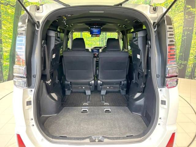Toyota VOXY 2018-06 14337-11