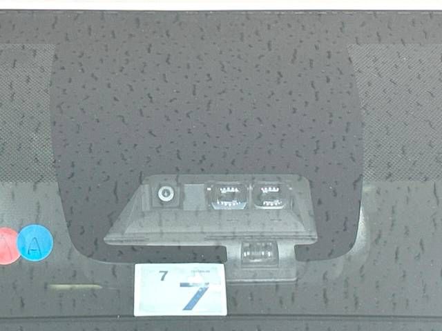 Toyota VOXY 2018-06 14337-6