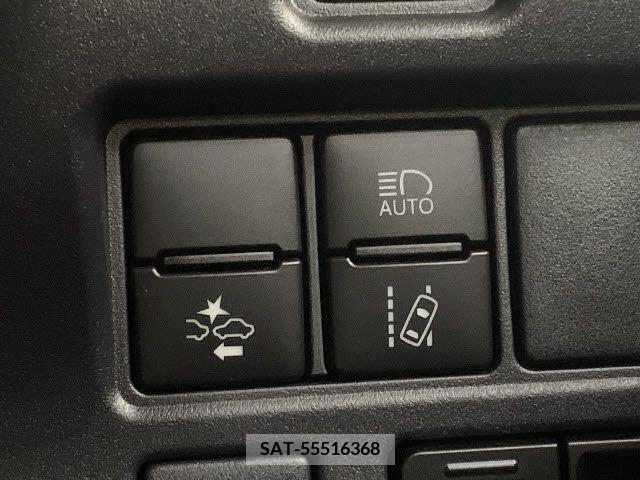 Toyota NOAH 2017-04 279514-23