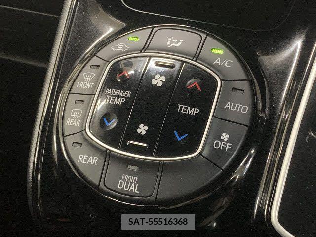 Toyota NOAH 2017-04 279514-14
