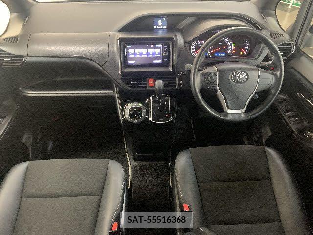 Toyota NOAH 2017-04 279514-7