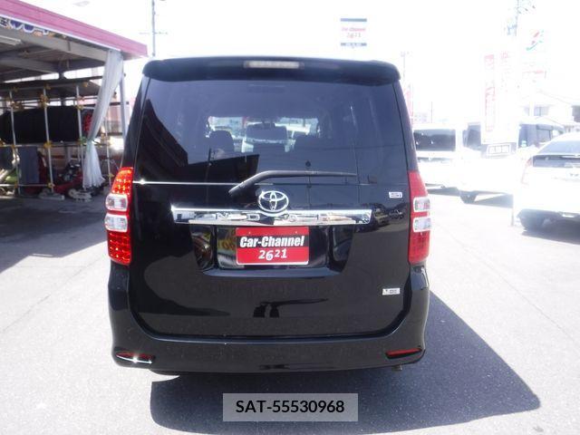 Toyota NOAH 2010-05 245919-2