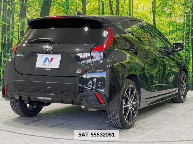 Toyota AQUA 2023-02 356287-17