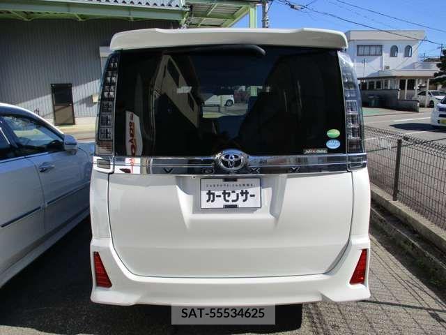 Toyota VOXY 2014-07 207739-6
