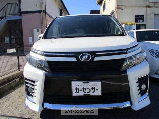 Toyota VOXY 2014-07 207739-2
