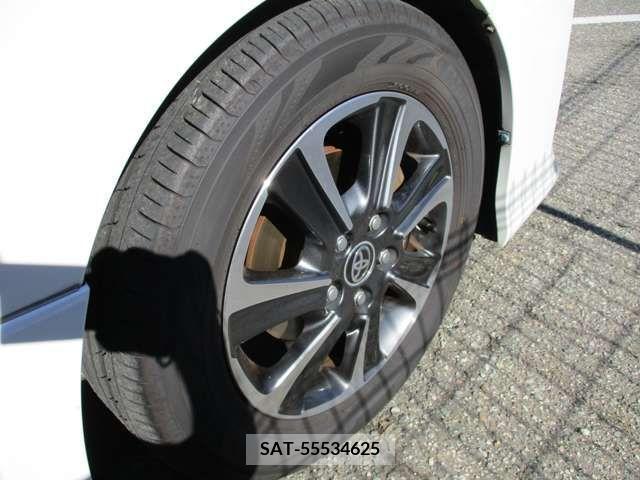 Toyota VOXY 2014-07 207739-19