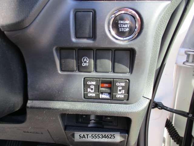 Toyota VOXY 2014-07 207739-13