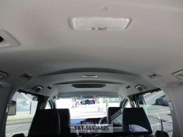 Toyota VOXY 2014-07 207739-16