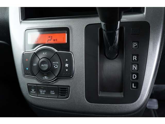 Mitsubishi DELICA D2 2016-03 9993-15